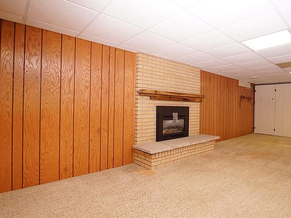 3rd image of 1015 Arlington Ave