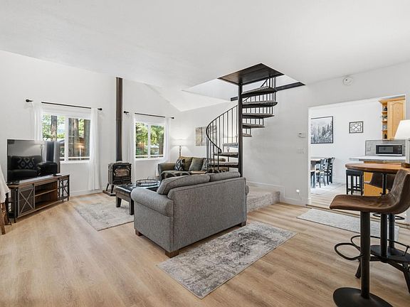 5th image of 185 Sylvan Way