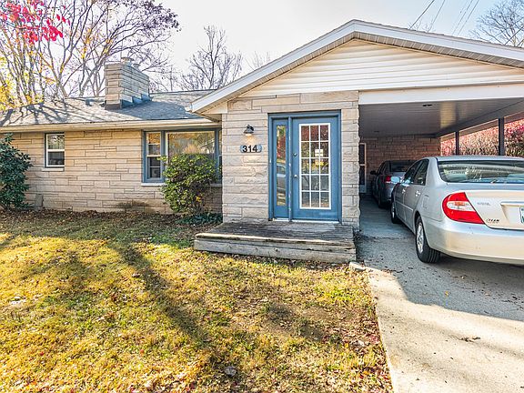 5th image of 314 S Arbutus Dr