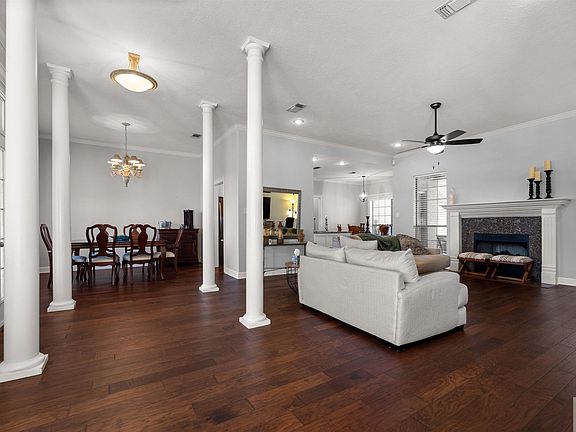 3rd image of 2907 Landon Ln