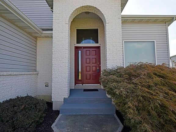3rd image of 6947 Oak Manor Dr