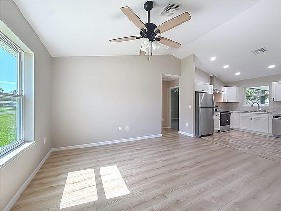 4th image of 10856 SW 79TH AVENUE