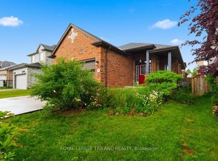 989 Roulston Cres, London, ON N6H 0E8