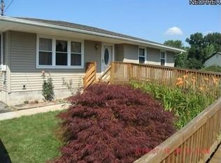 9892 Deltona Dr, New Middletown, OH 44442