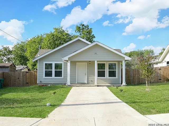 3 bed, 2.0 bath, 1027 sqft, $1,575 — Photo 1