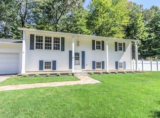 5 Roosevelt Ct, Saratoga Springs, NY 12866