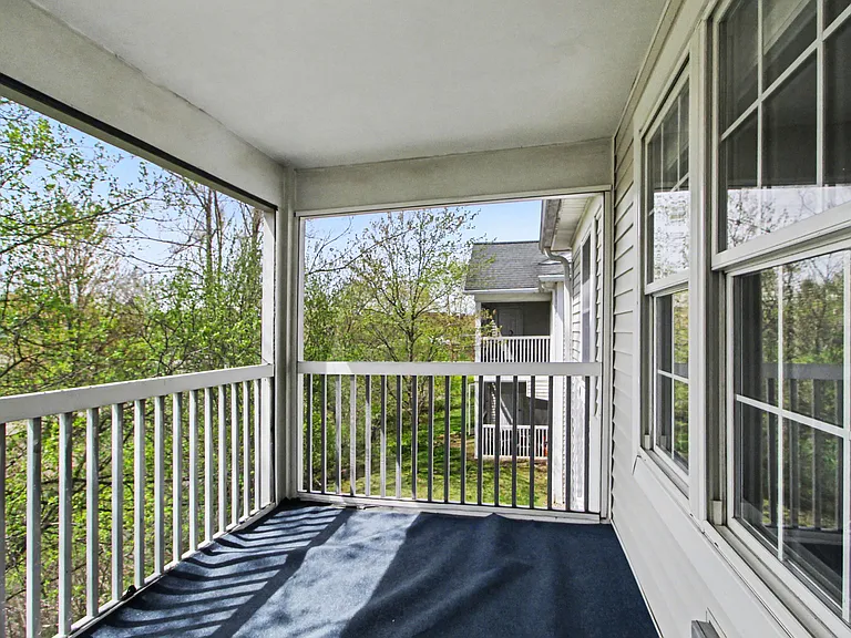 2279 S Main St — Photo 16