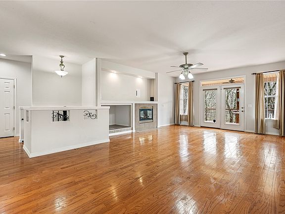 4th image of 57 Sunderland Dr