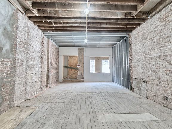 5th image of 130 W 95th St