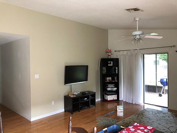 5th image of 537 Moccasin Ct
