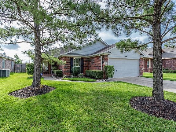3rd image of 6818 Enchanted Crest Dr