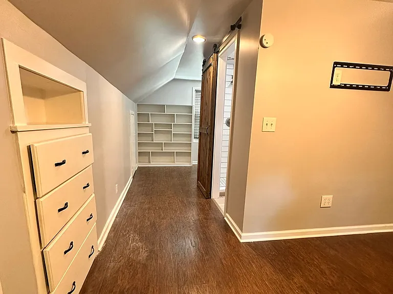 505 Gardendale St — Photo 15