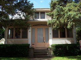 28 Roberts St, Johnson City, NY 13790