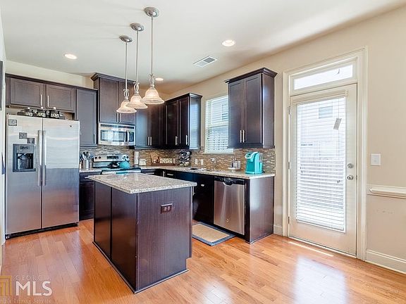 5th image of 4977 Whiteoak Walk SE