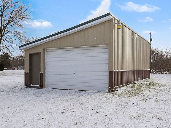 3rd image of 33273 E Palmer Lake Rd