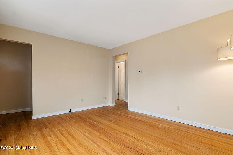 5th image of 2135 Neil Street