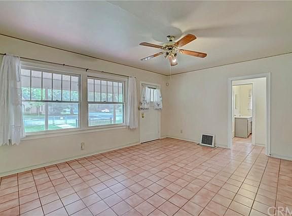 5th image of 652 Eastwood Ave