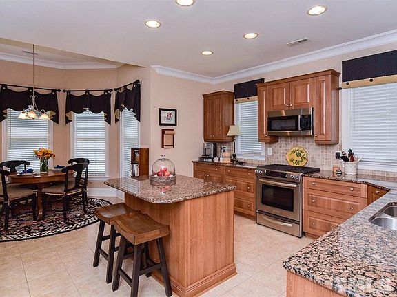 5th image of 1176 Stone Gables Dr