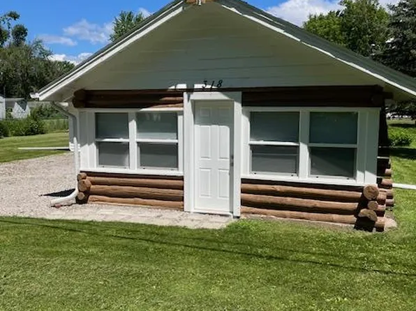 318 Brown St, Houghton Lake Heights, MI 48630