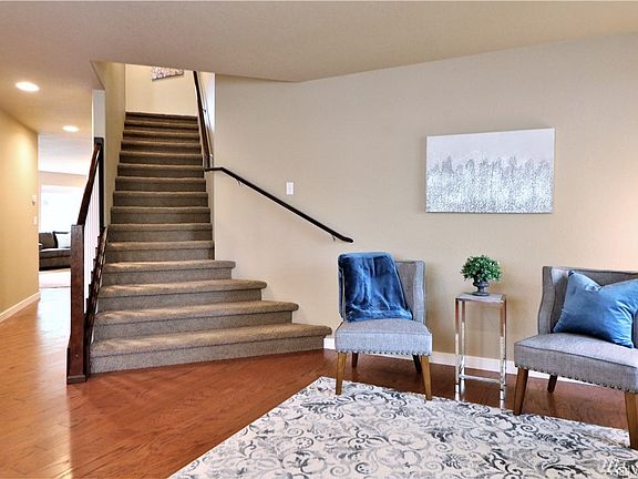 4th image of 5134 Slate Ct SE