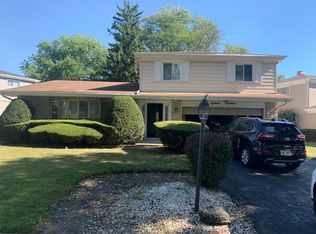 1814 E Boulder Dr, Mount Prospect, IL