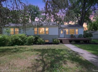 2465 Fairbury, Wixom, MI 48393