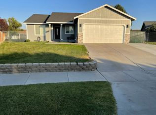 4806 Sierra Dr, Pasco, WA 99301