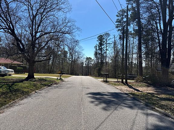 5th image of 453 Charlotte Cir
