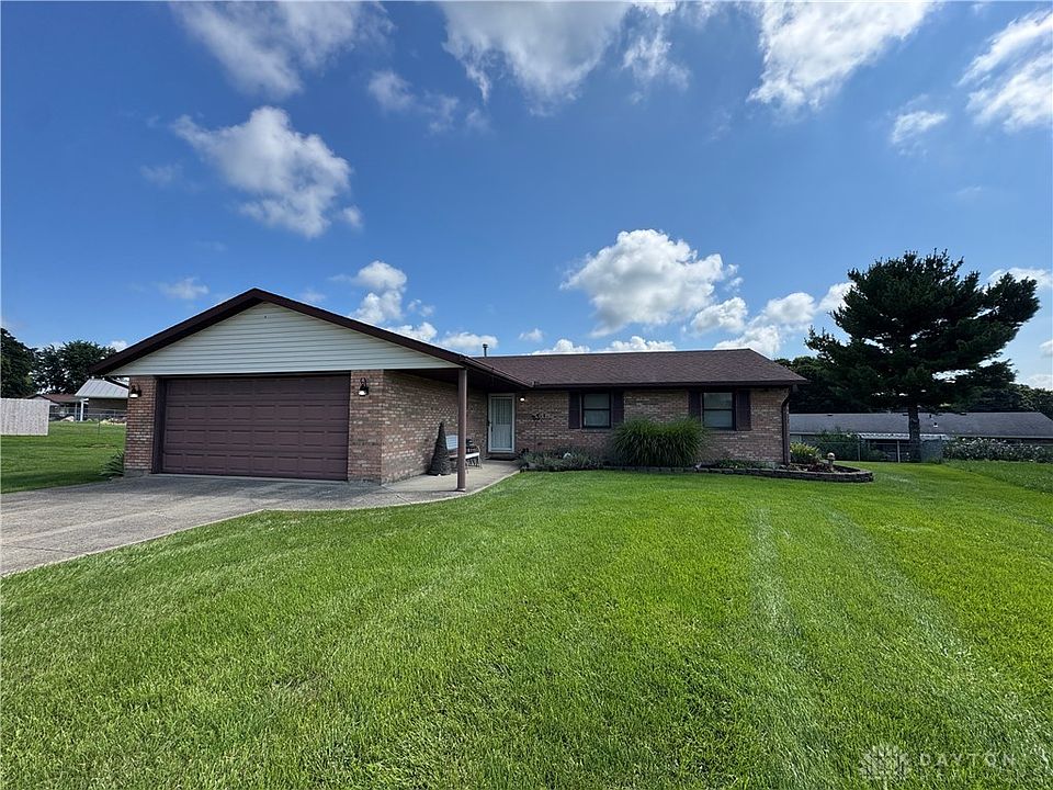 1st image of 9 Cassie Ln