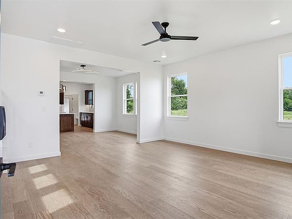 3rd image of 1605 NE 7th St