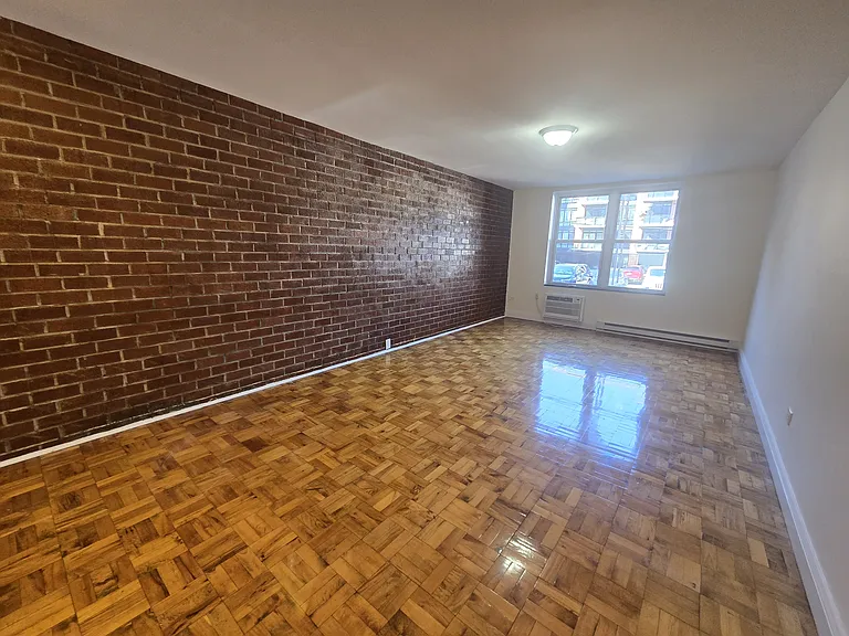 31-28 29th St #1E — Photo 13