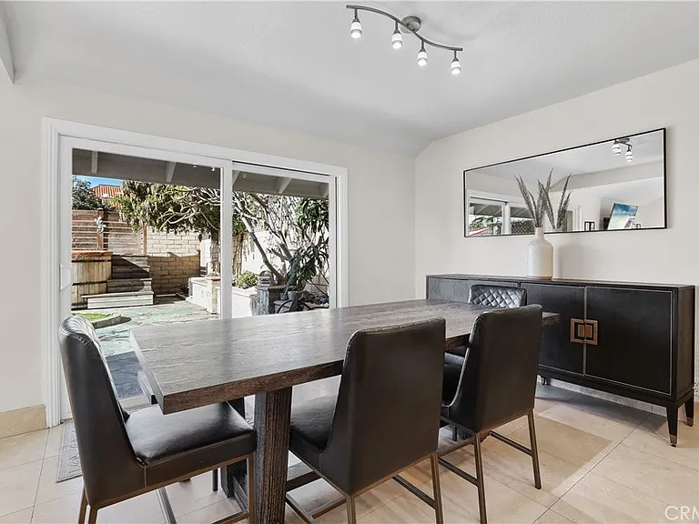 20981 Coastview Ln — Photo 12