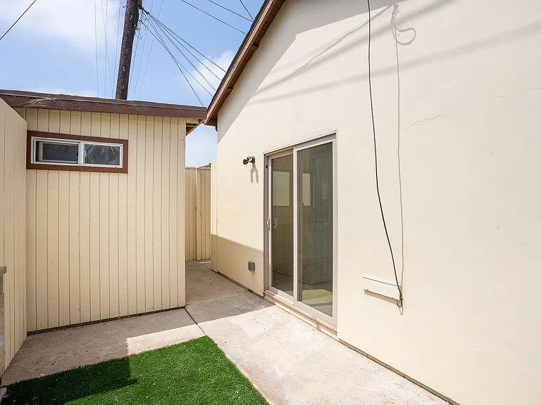8330 Lilienthal Ave #8334 — Photo 21