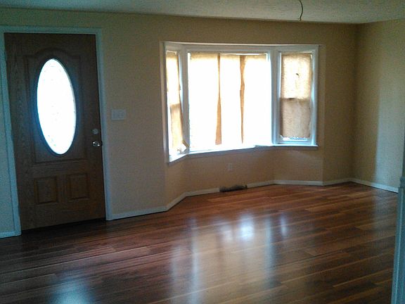 5th image of 4910 Southwood Dr