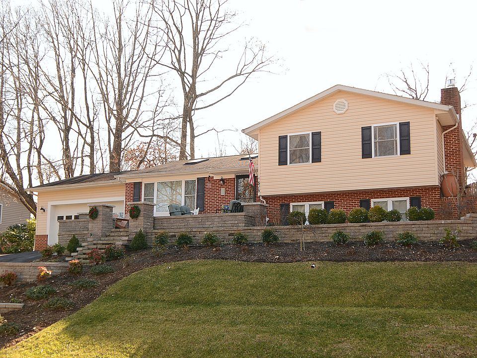1st image of 515 Mystic Ln
