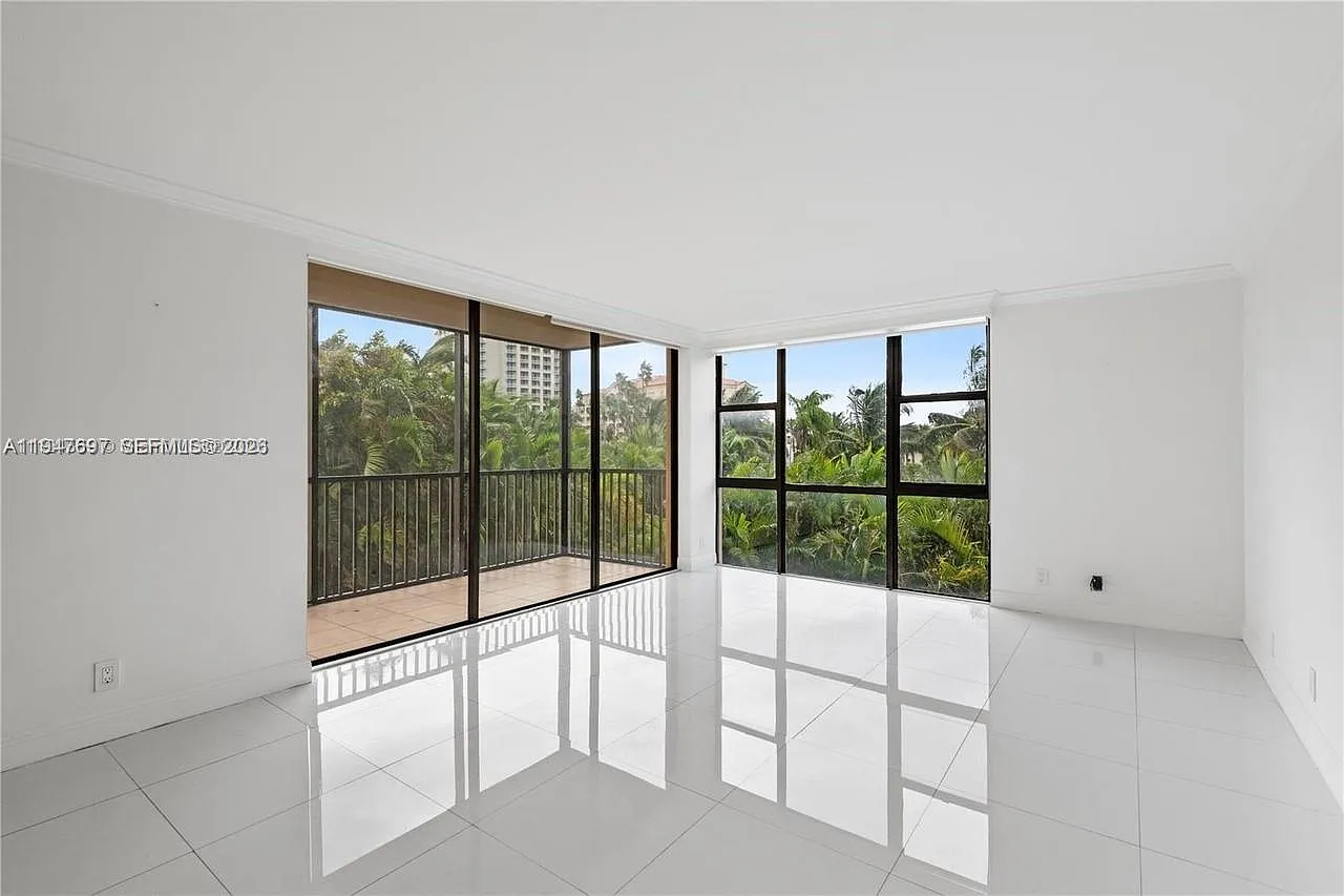Coronado Condo- Tower Ii — Photo 1