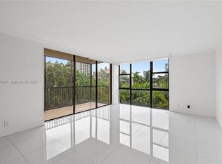 20335 N Country Club Dr APT 209, Aventura, FL 33180