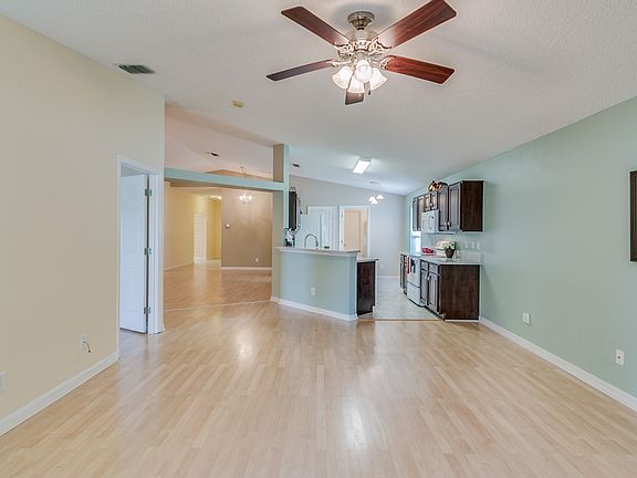 3rd image of 1875 Bayhill Dr