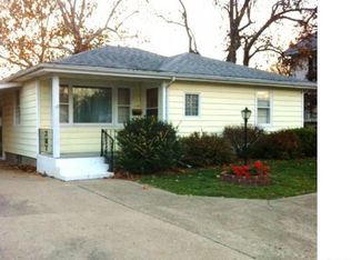 238 S Main St, Palmyra, IL 62674