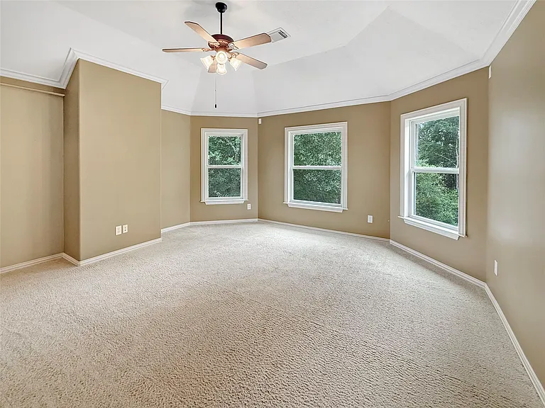 110 W Lansdowne Cir — Photo 14