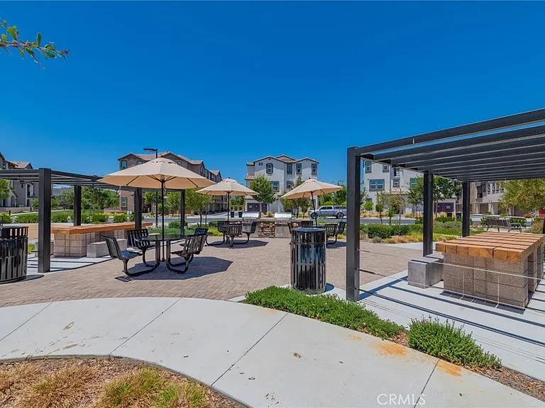 40277 Birchfield Dr — Photo 31