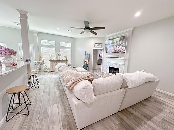 4th image of 3722 Paigewood Dr