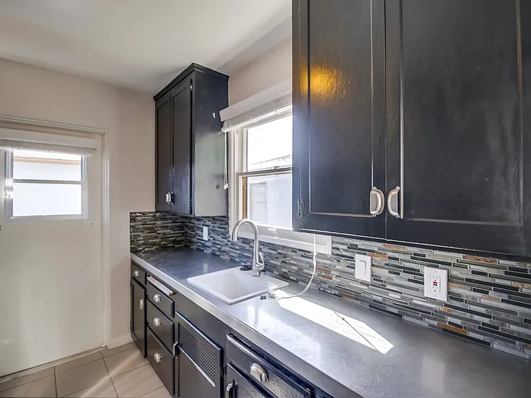 30th Street Cottages | 1 Bedroom Apartments in Golden Hill — Photo 27