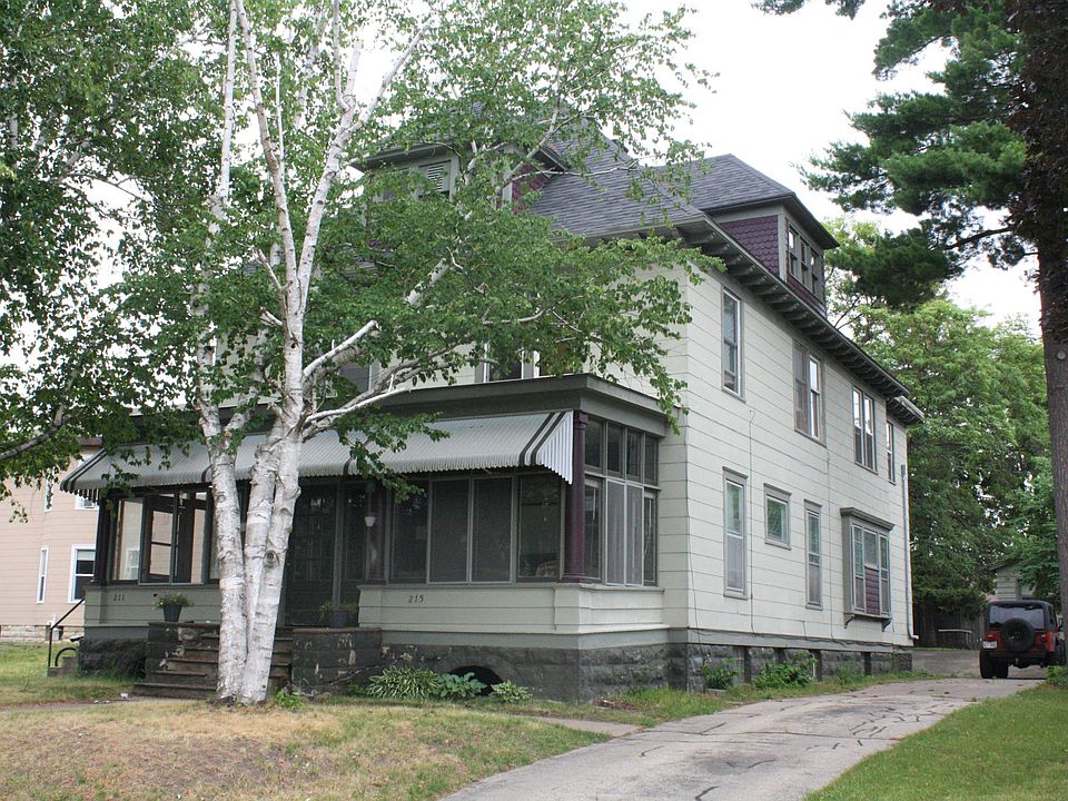 1st image of 215 11th St S #211
