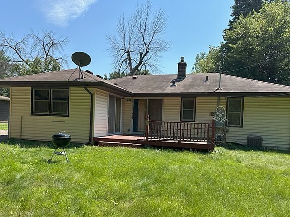4th image of 2329 Elm Dr