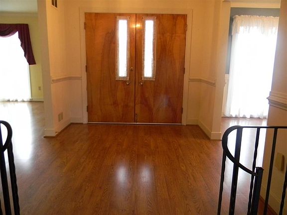 3rd image of 100 N Whissen St