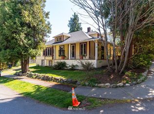 4532 36th Ave W, Seattle, WA 98199