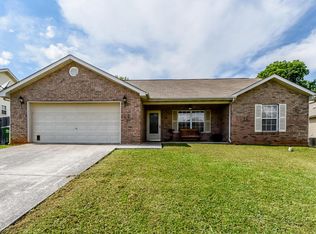 1154 Willow Creek Cir, Maryville, TN 37804