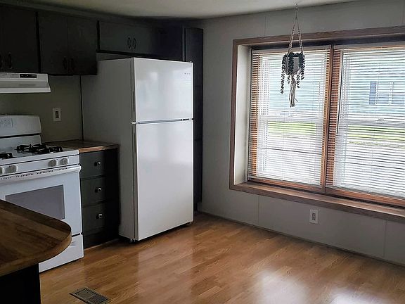 3rd image of 5181 Chantelle Dr