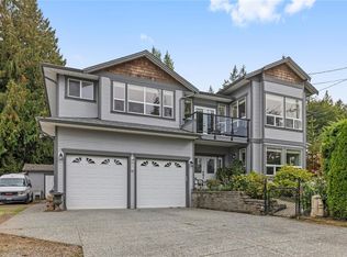 401 Neville St #A, Ladysmith, BC V9G1V7